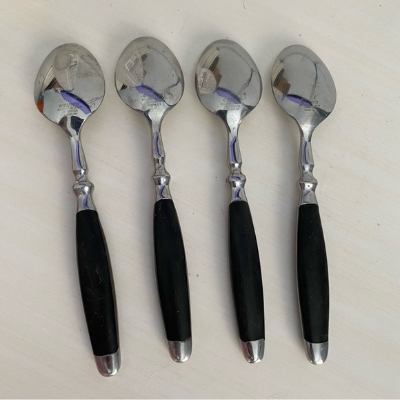 Hampton Bistro Soup Spoons Flatware - Picture 3 of 4